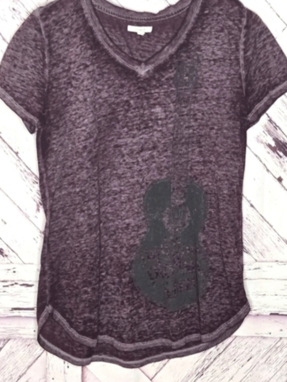 Maurices Guitar Tee - Picture 4 of 4